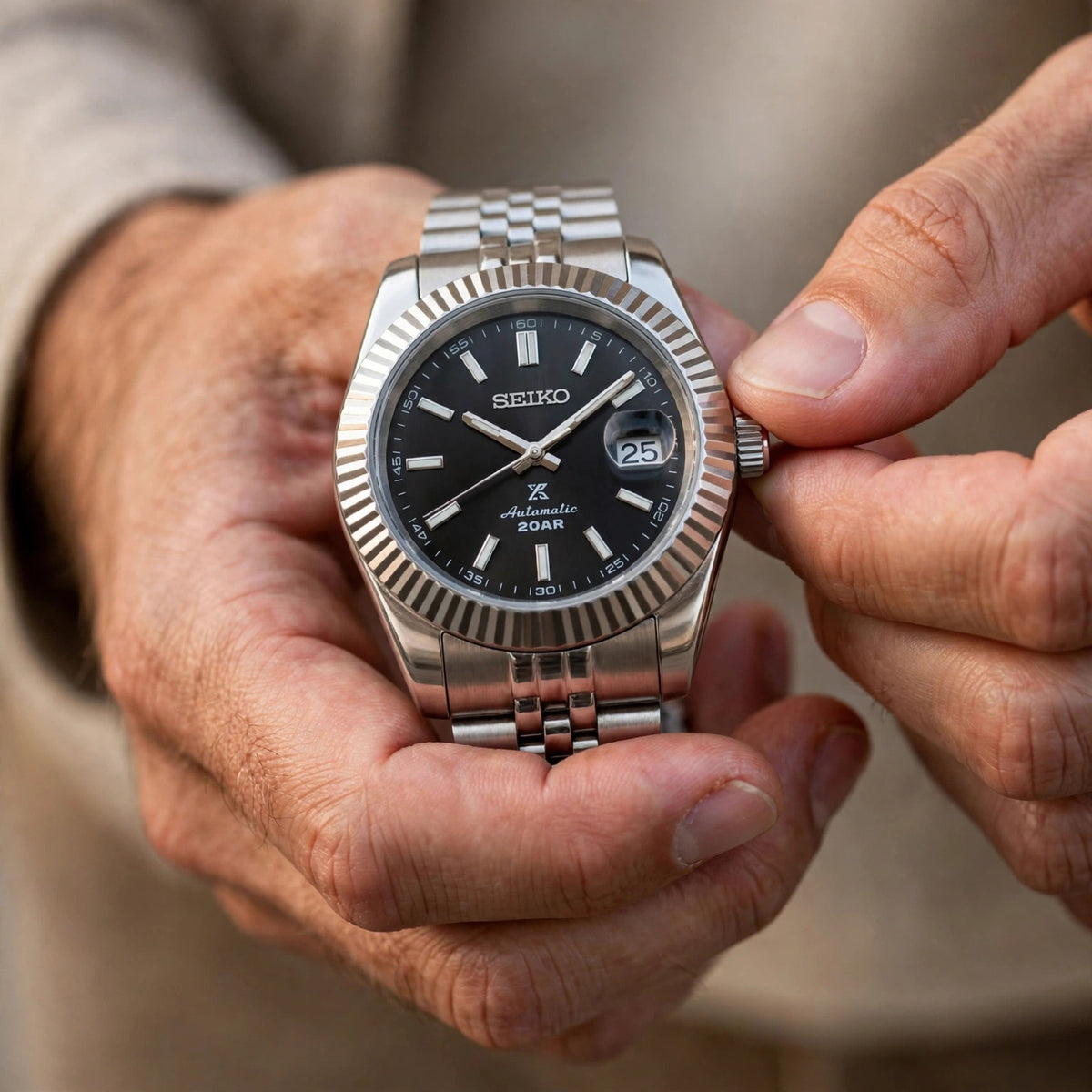 Seiko  5 Black Royal