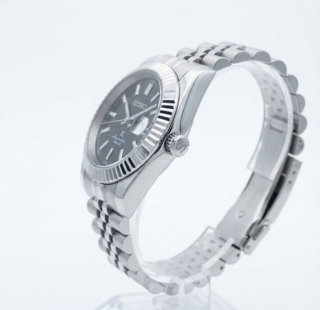 Seiko  5 Black Royal