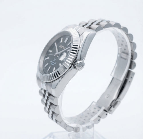 Seiko  5 Black Royal